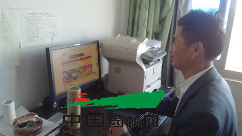 江西省东乡县生态园林种苗公司的总经理周贵龙在使用中国园林网平台
